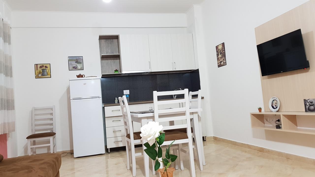 Appartamento Giallo Vlorë Eksteriør billede